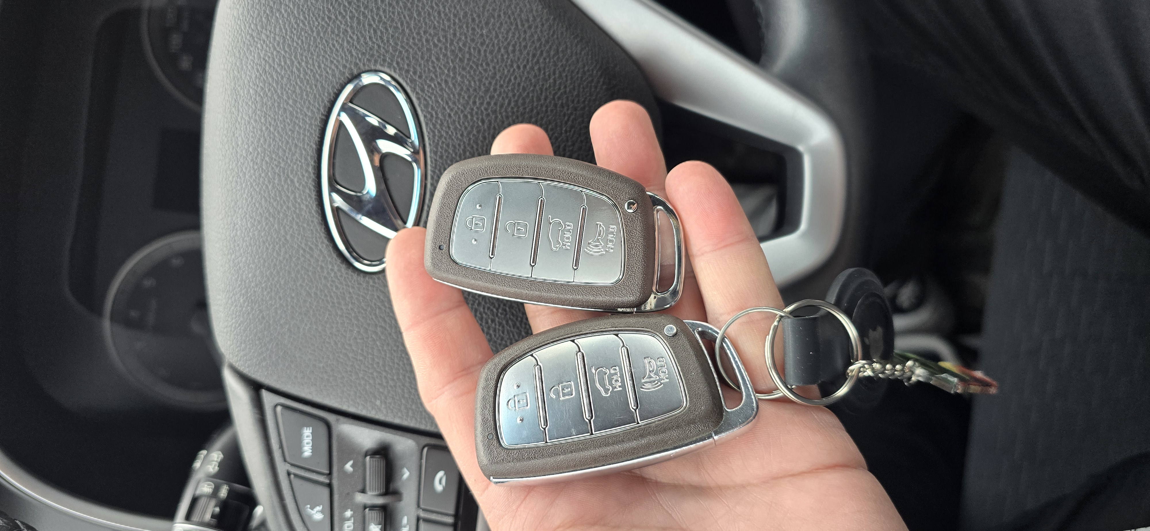 Hyundai Tucson smart key